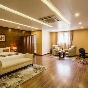 Yatri And 4* Kathmandu