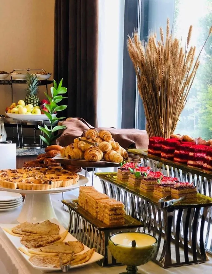 Garden Park Inn Almati 4*,